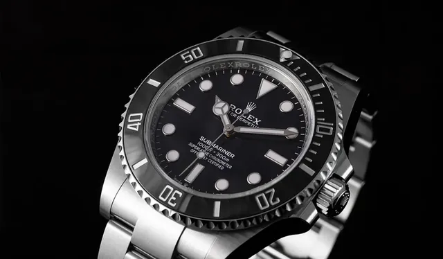완벽한 진화, 롤렉스 서브마리너 논데이트 41mm(Ref.124060) 구매를 생각한다면…